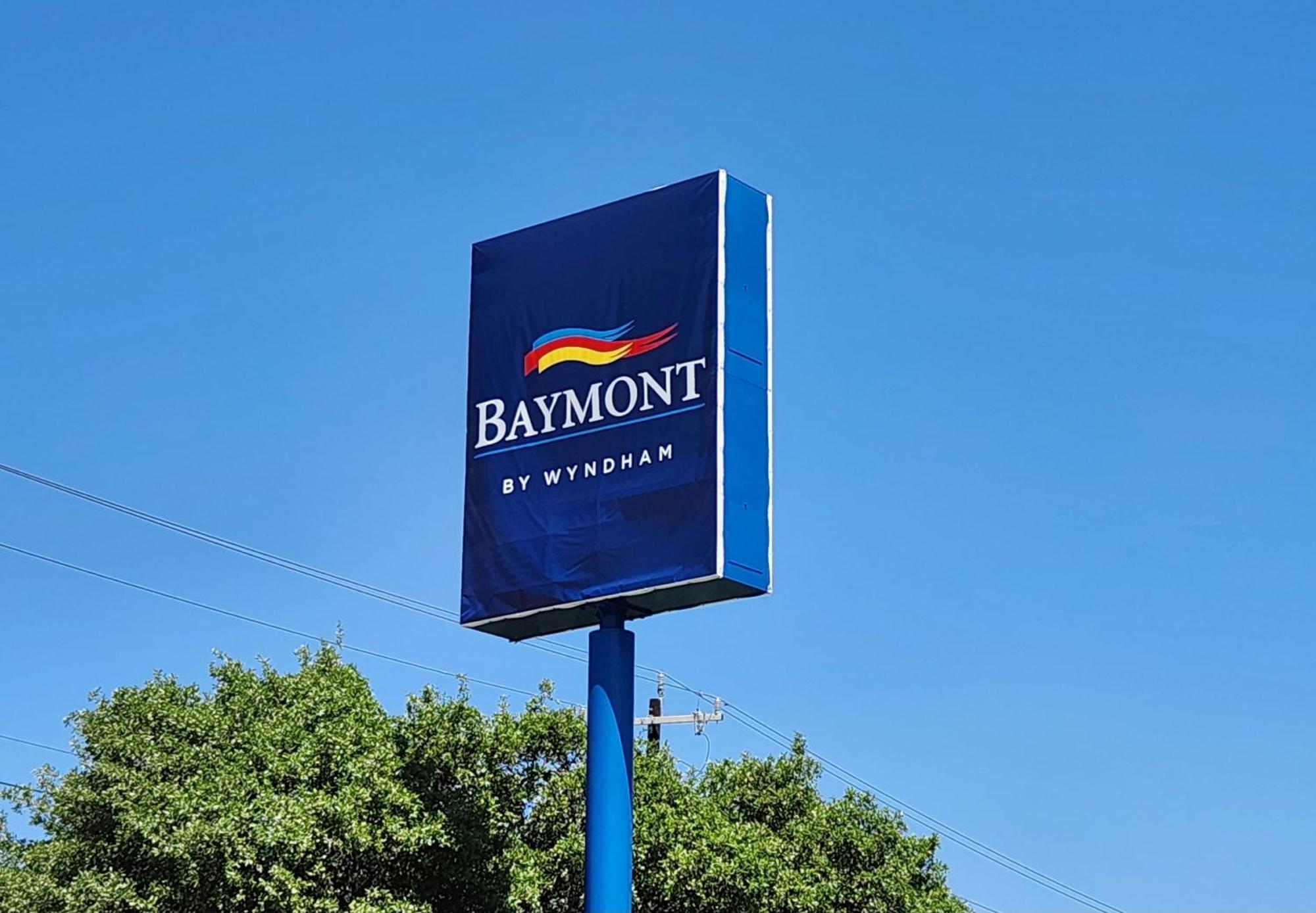 Готель Baymont By Wyndham San Antonio Airport Екстер'єр фото